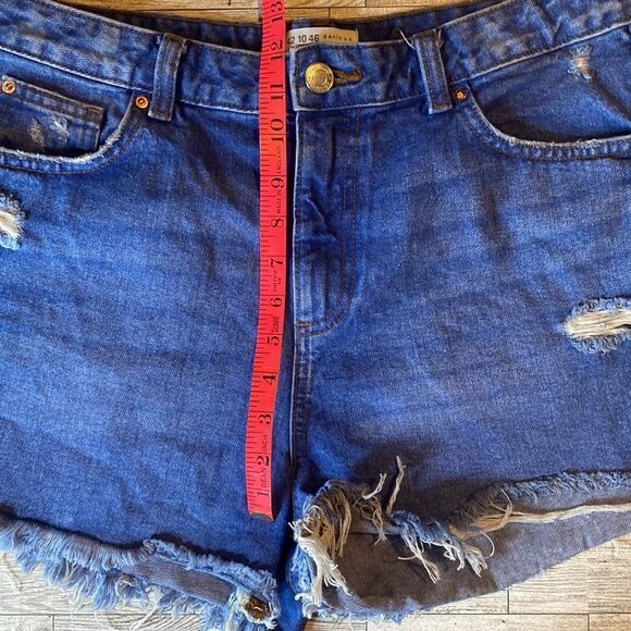 Primark, Ultra High Rise, Distressed Denim, Mom Shorts - Picture 9 of 16